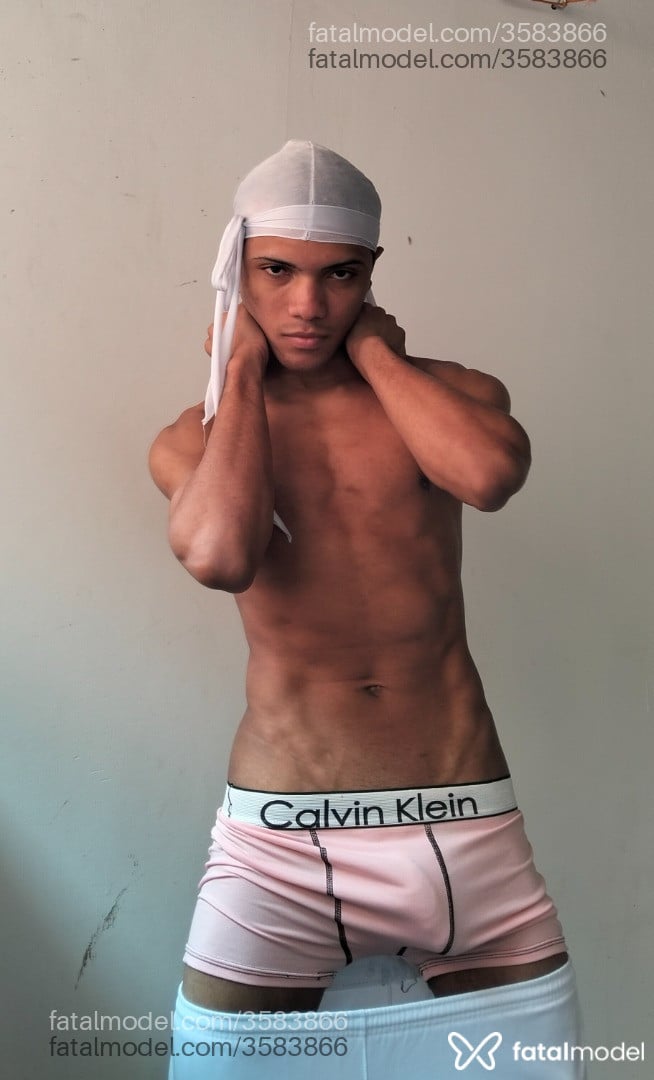 Acompanhante homem morena (o) de olhos pretos - Francyzs