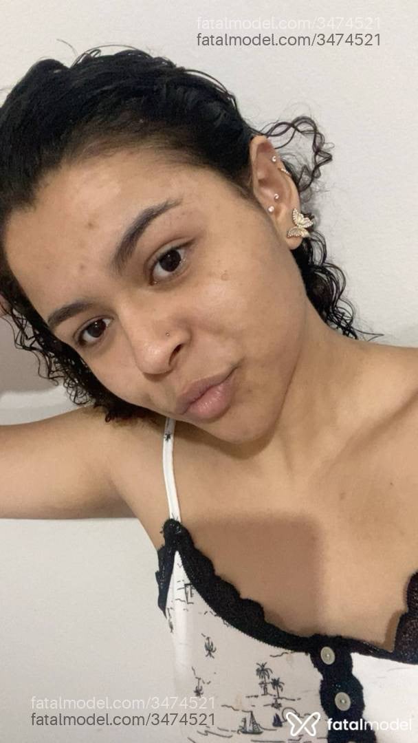 Acompanhante mulher morena (o) de olhos castanhos - Cristal