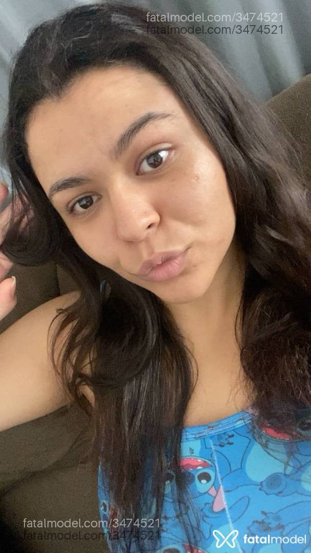 Acompanhante mulher morena (o) de olhos castanhos - Cristal