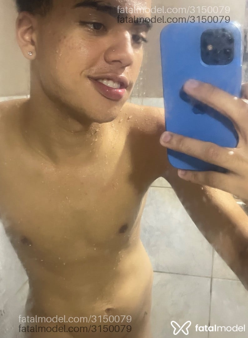 Acompanhante homem morena (o) de olhos pretos - Oliveira