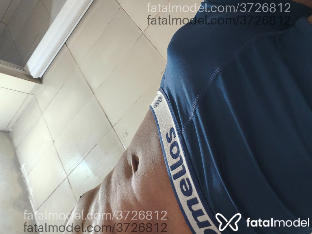 Acompanhante homem com cabelo castanho de olhos castanhos - Alex Silva