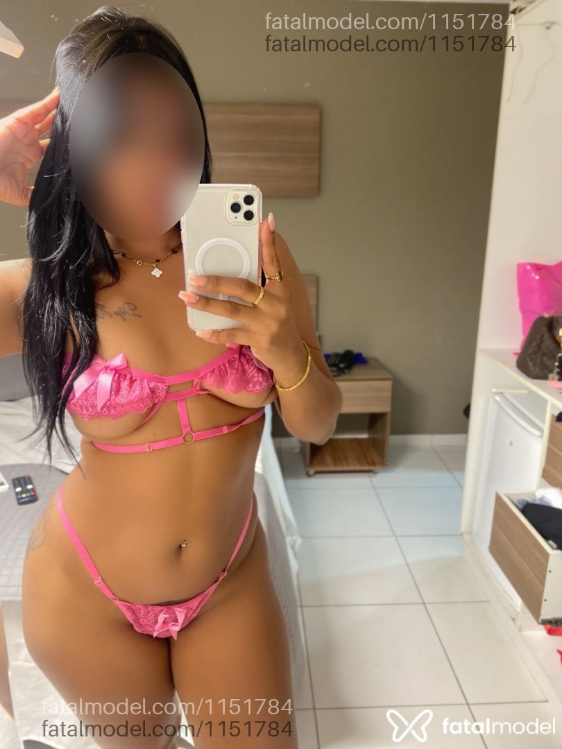Acompanhante mulher morena (o) de olhos castanhos - Mirella Cartier