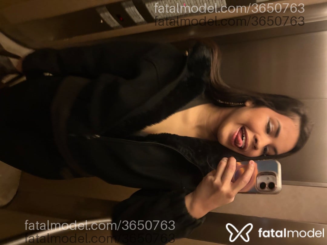 Acompanhante mulher com cabelo castanho de olhos castanhos - Brenda