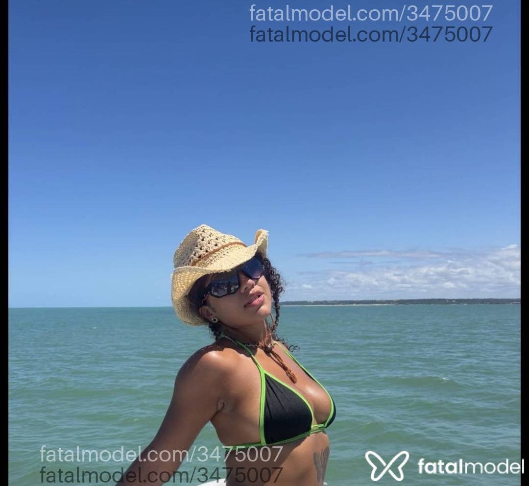 Acompanhante mulher morena (o) de olhos castanhos - Mila Alves