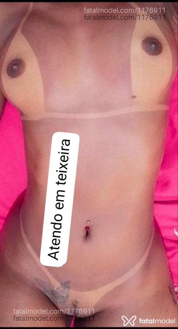 Acompanhante mulher morena (o) de olhos pretos - Dianna