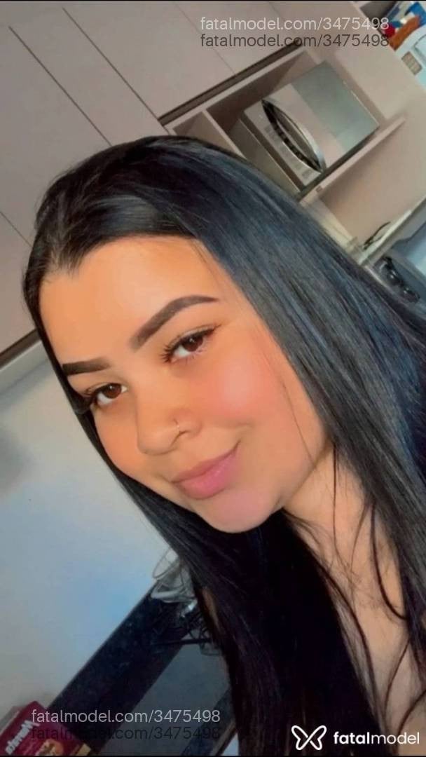 Acompanhante mulher morena (o) de olhos castanhos - Yara Santos
