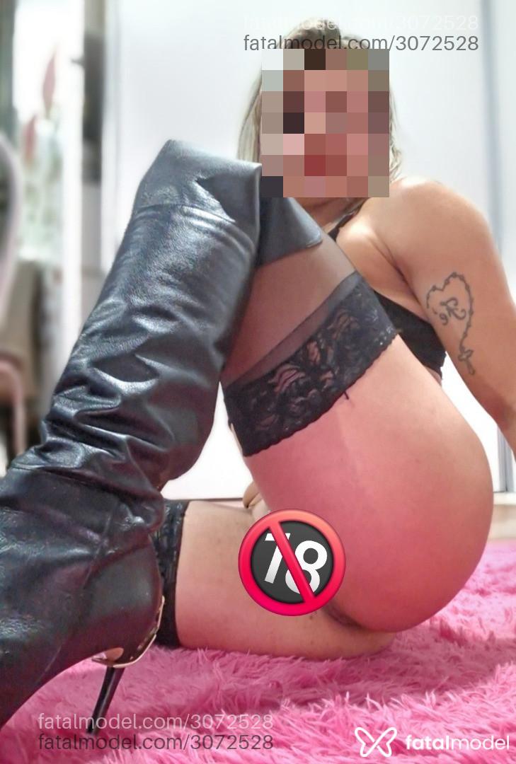 Acompanhante mulher loira (o) de olhos castanhos - Loraanalgulosa
