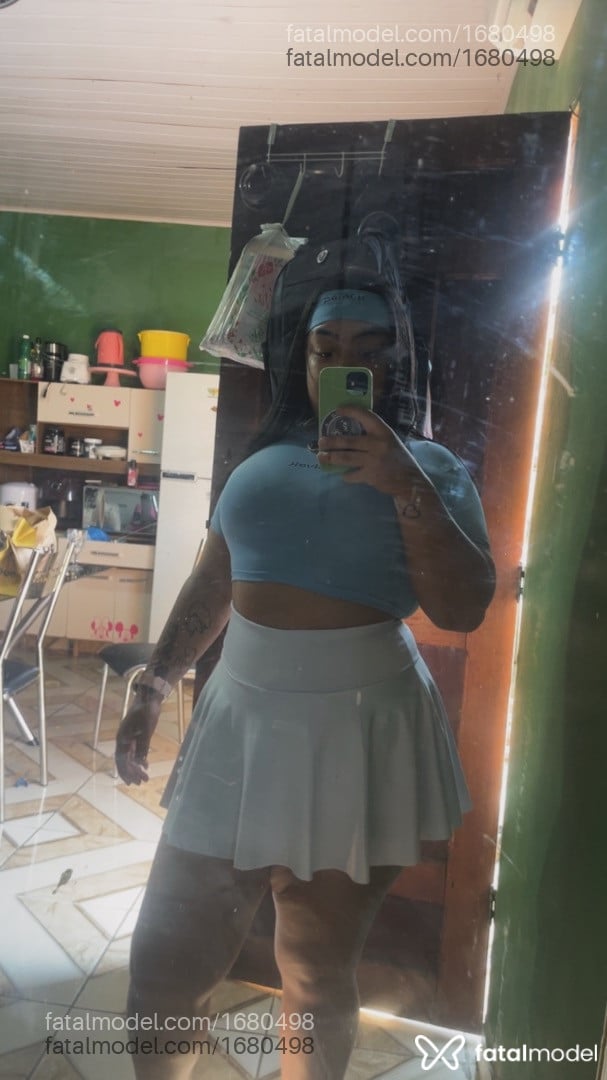 Acompanhante mulher morena (o) de olhos castanhos - Thifany Rufinno
