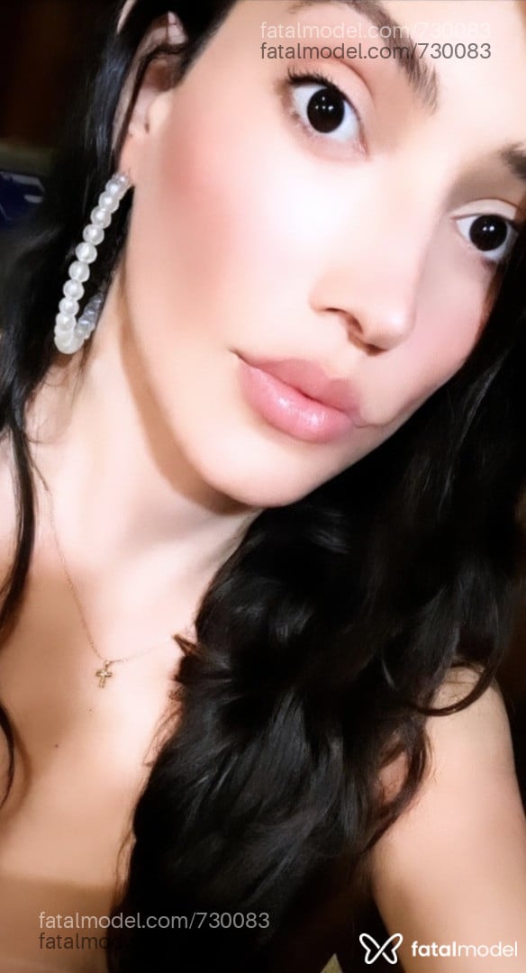 Acompanhante mulher trans morena (o) de olhos castanhos - Megan Acompanhante mulher trans morena (o) de olhos castanhos - Megan