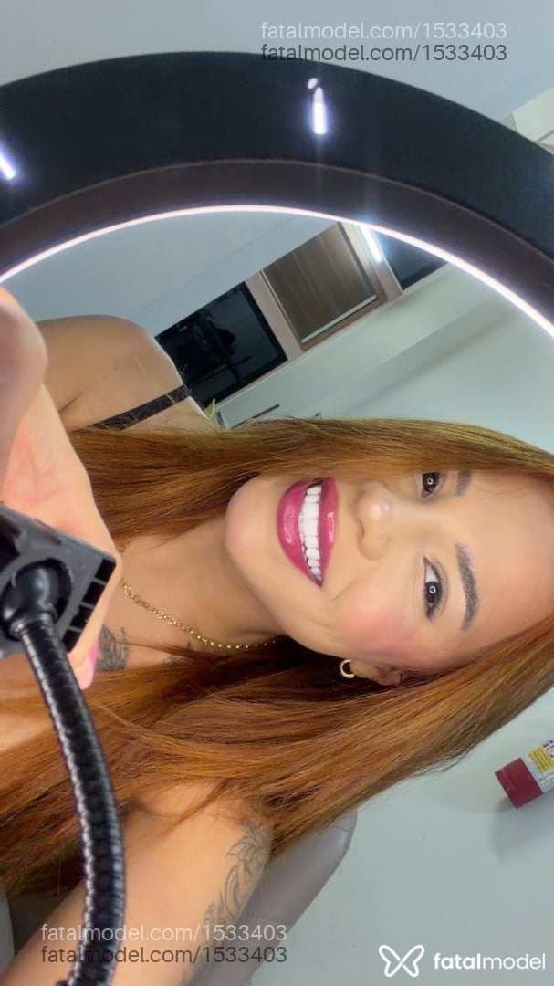 Acompanhante mulher morena (o) de olhos castanhos - Melissa Monteiro