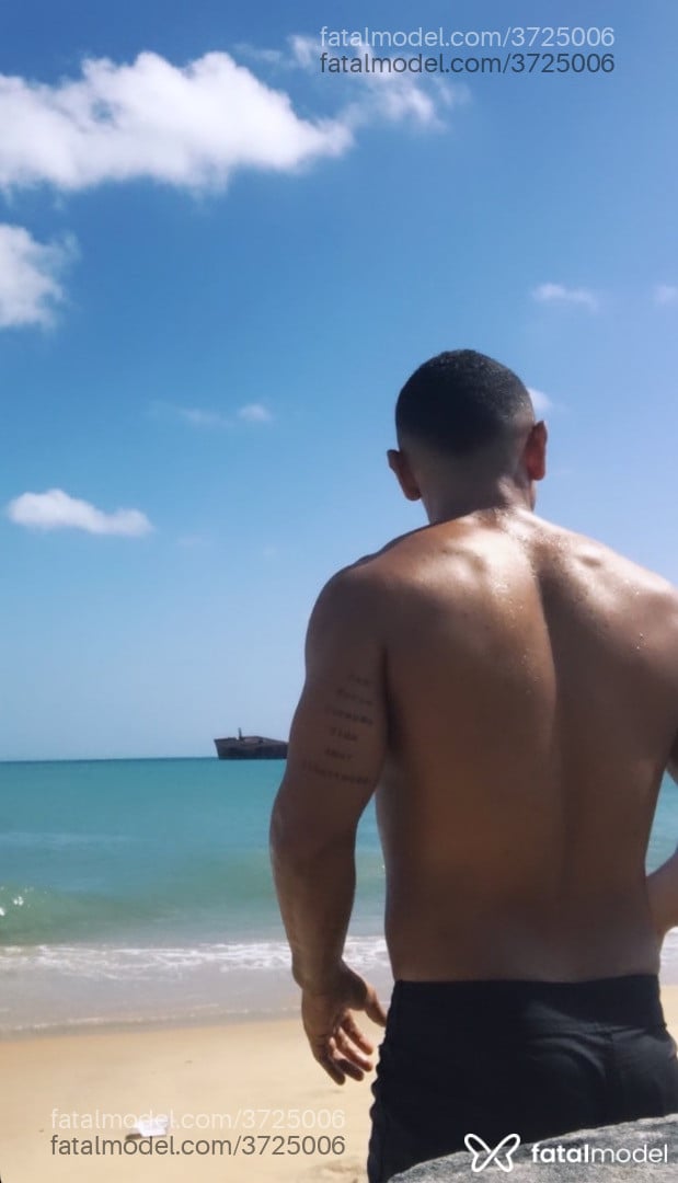 Acompanhante homem morena (o) de olhos pretos - Igor Thompson