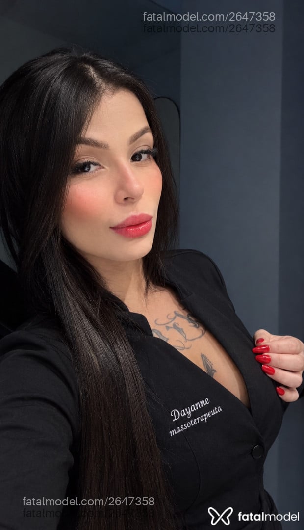 Acompanhante mulher morena (o) de olhos pretos - Dayanne Maia