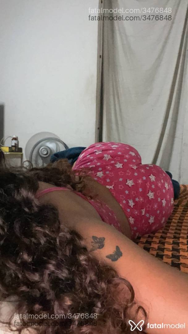 Acompanhante mulher trans com cabelo castanho de olhos castanhos - Belinha quenti