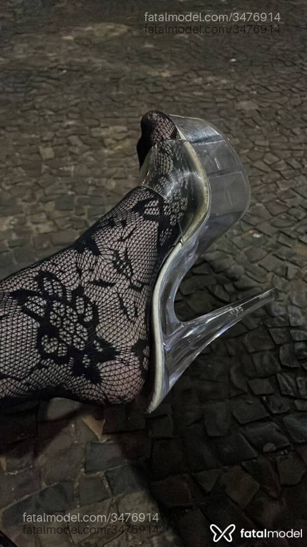 Acompanhante mulher trans morena (o) de olhos verdes - Venetia