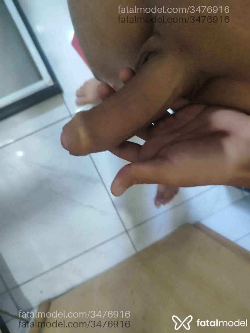 Acompanhante homem com cabelo castanho de olhos castanhos - Geovani