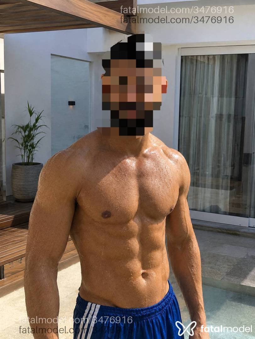 Acompanhante homem com cabelo castanho de olhos castanhos - Geovani