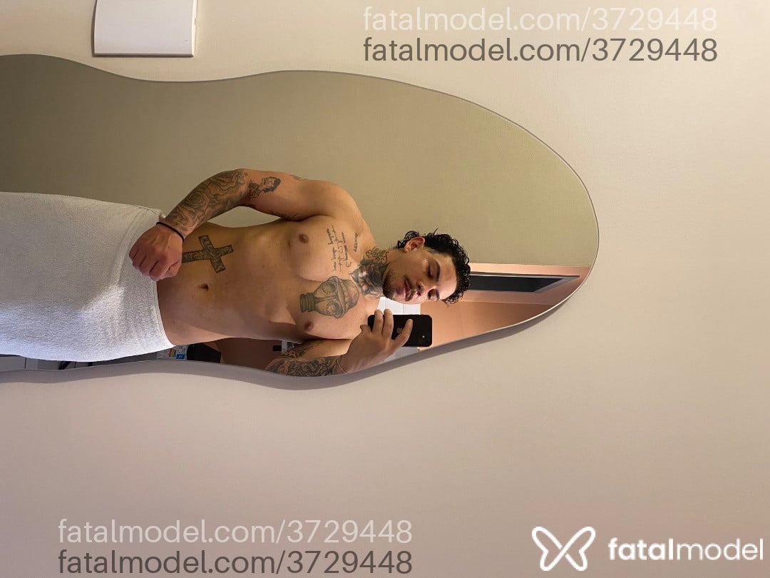 Acompanhante homem morena (o) de olhos pretos - Vitinho
