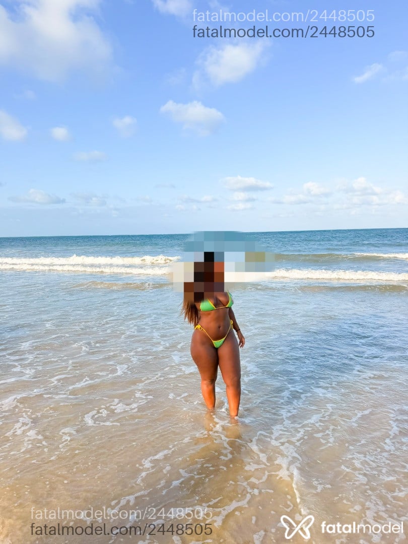 Acompanhante mulher morena (o) de olhos pretos - Pretinhaa