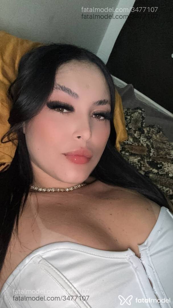 Acompanhante mulher morena (o) de olhos mel - Samira