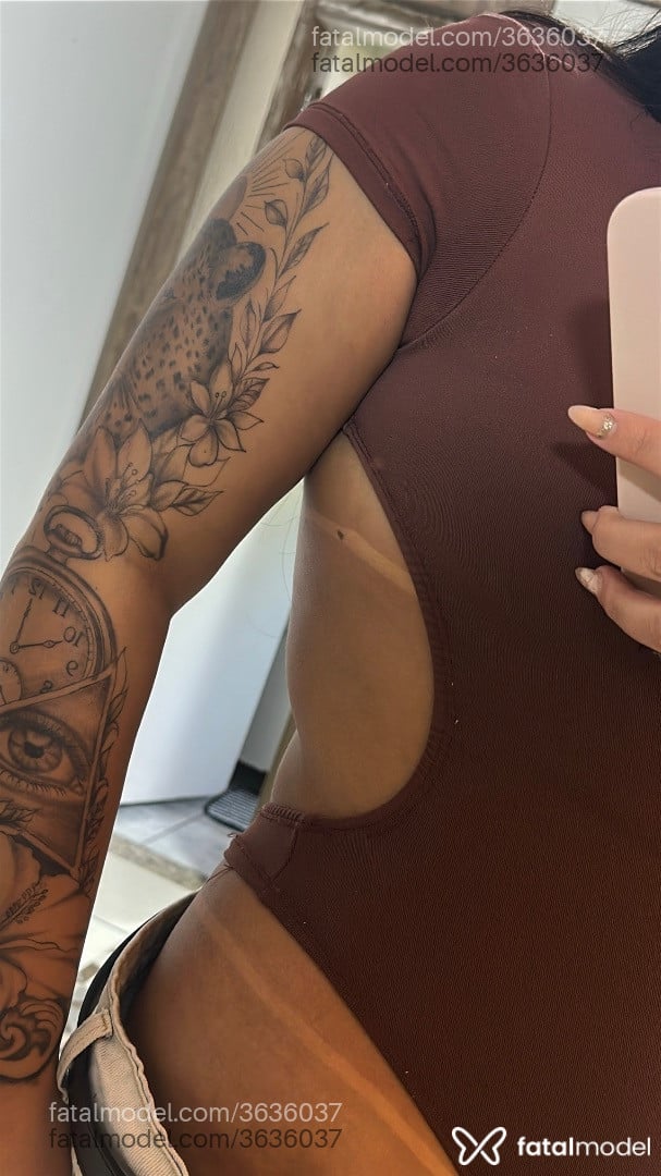 Acompanhante mulher morena (o) de olhos castanhos - Mirela