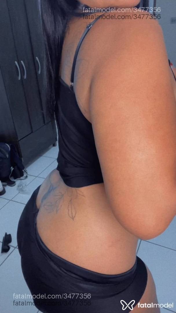 Acompanhante mulher com cabelo castanho de olhos castanhos - Monique