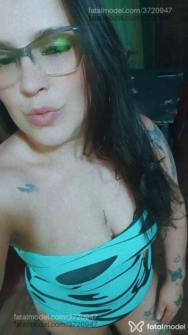 Acompanhante mulher morena (o) de olhos mel - Paola Martin