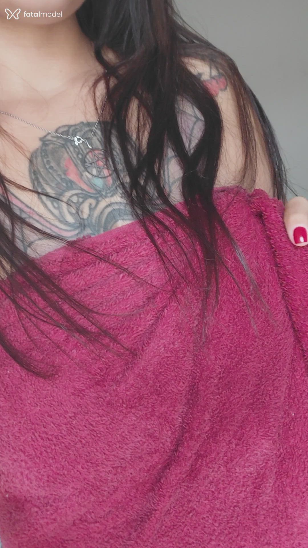 Acompanhante mulher com cabelo castanho de olhos castanhos - Eduarda Ferrarinni
