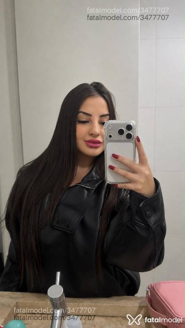 Acompanhante mulher com cabelo castanho de olhos castanhos - Bianca