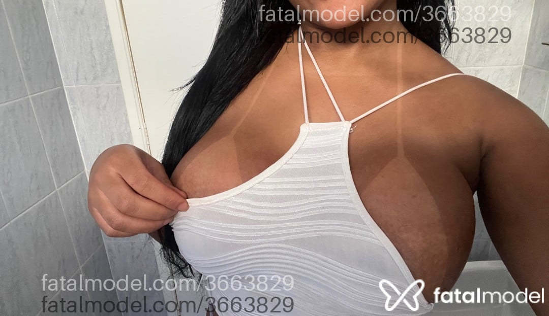 Acompanhante mulher morena (o) de olhos castanhos - Stefany