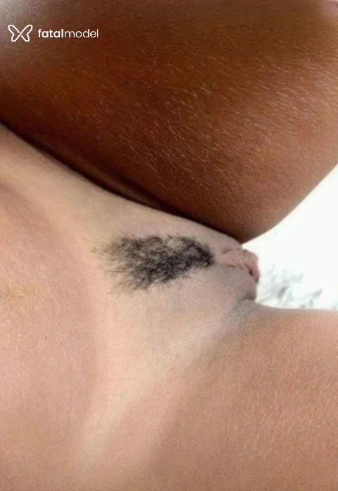 Acompanhante mulher morena (o) de olhos pretos - Rayssa Teles