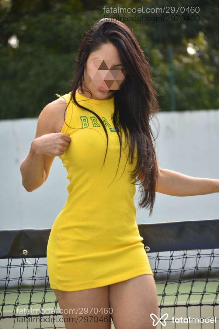 Acompanhante mulher morena (o) de olhos pretos - Louise