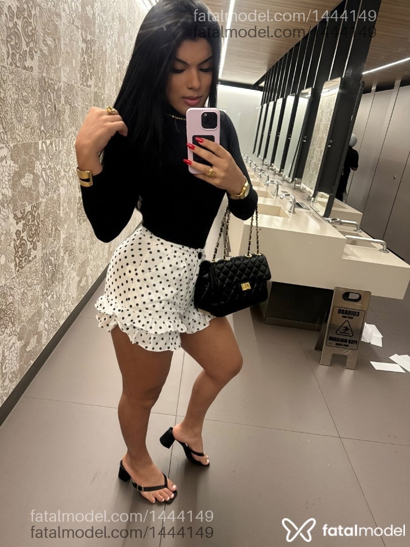 Acompanhante mulher trans morena (o) de olhos castanhos - Sabrina Rodrigues