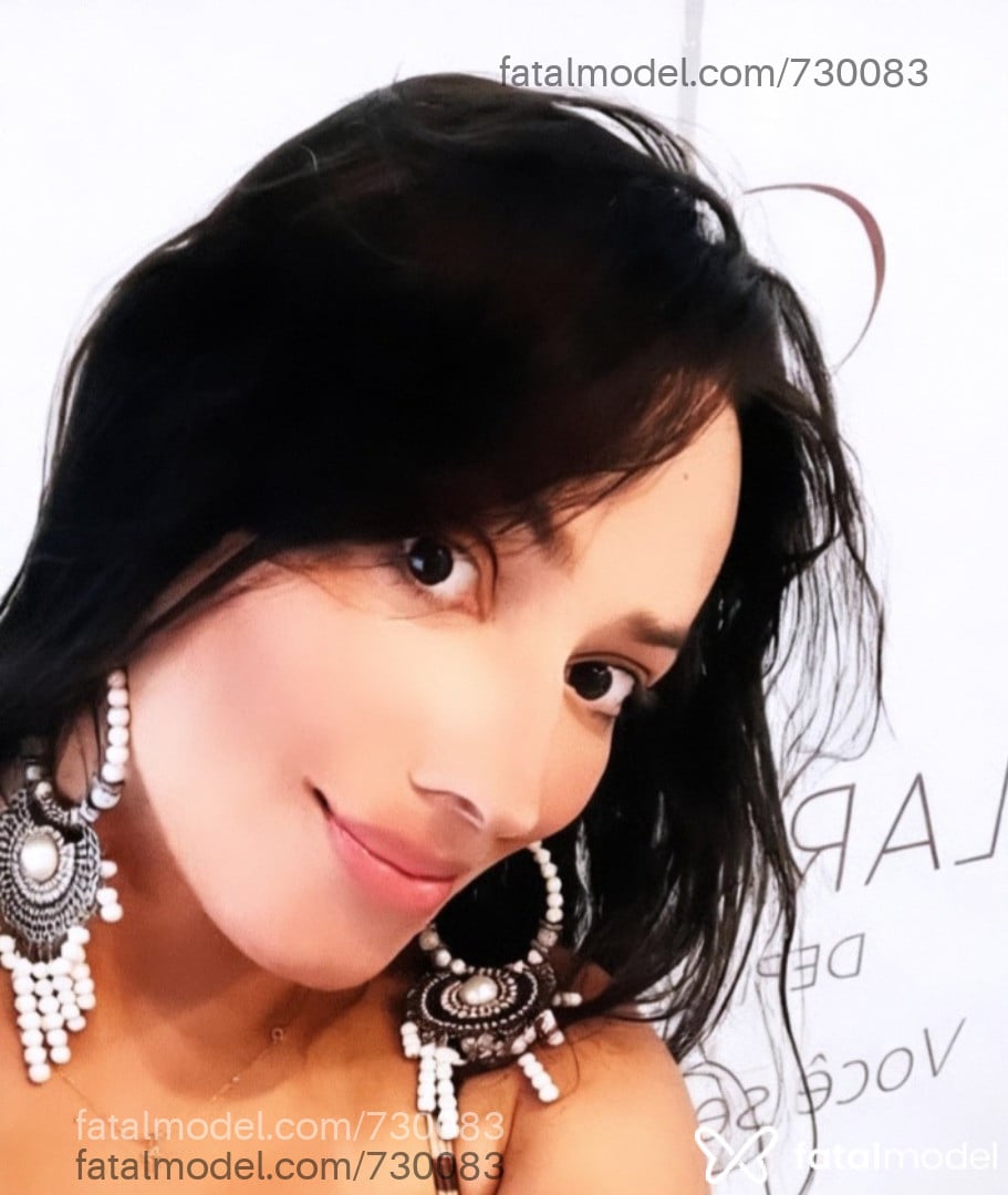 Acompanhante mulher trans morena (o) de olhos castanhos - Megan