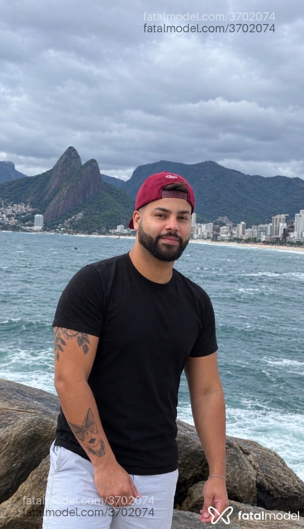 Acompanhante homem morena (o) de olhos castanhos - Netto