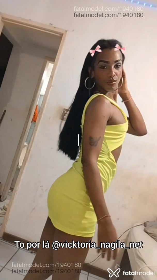 Acompanhante mulher trans com cabelo castanho de olhos castanhos - Victoria Santos