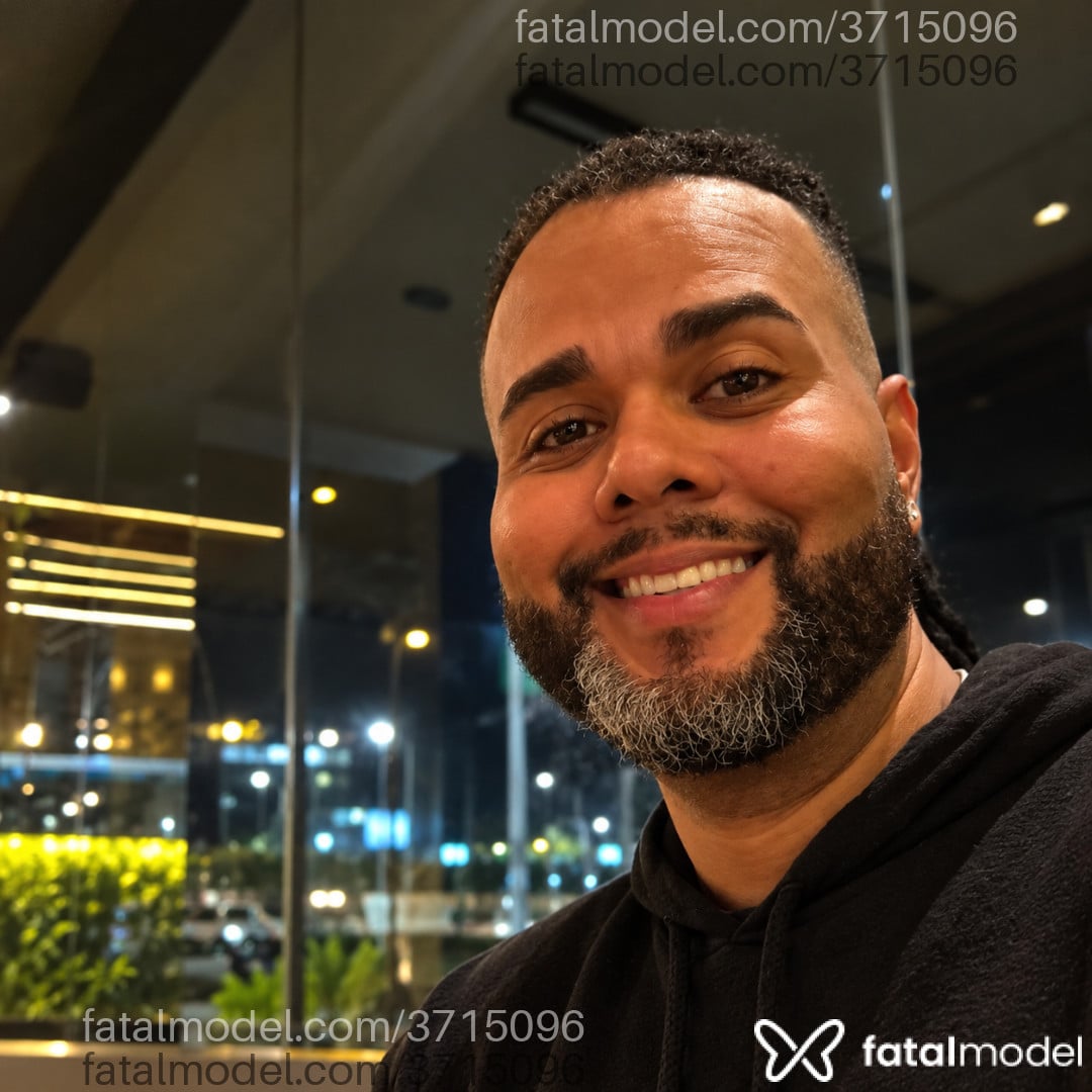 Acompanhante homem morena (o) de olhos pretos - Gspts