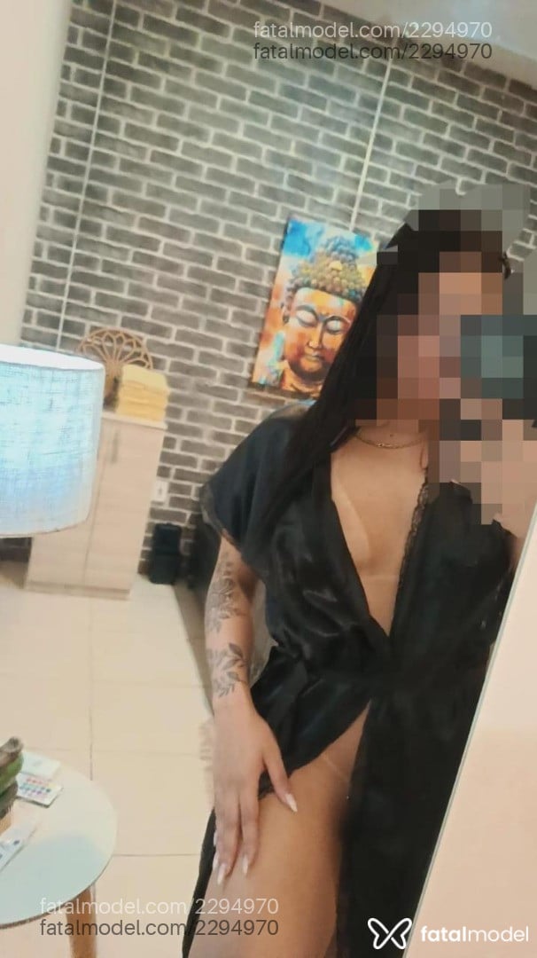 Acompanhante mulher morena (o) de olhos verdes - Vanessa