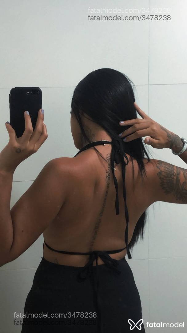Acompanhante mulher com cabelo castanho de olhos pretos - Natashainc