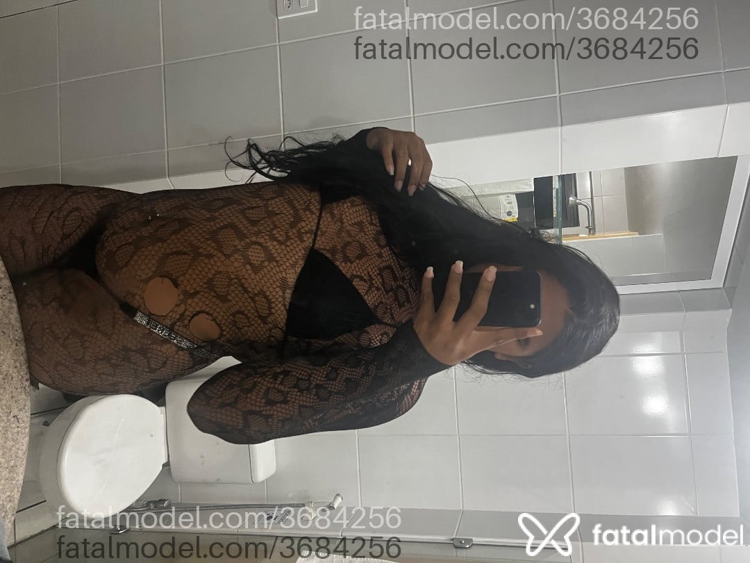 Acompanhante mulher trans morena (o) de olhos castanhos - Brenda Isadora