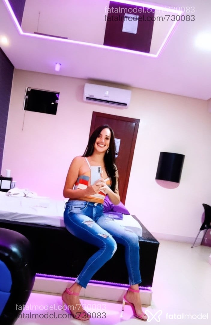 Acompanhante mulher trans morena (o) de olhos castanhos - Megan Acompanhante mulher trans morena (o) de olhos castanhos - Megan