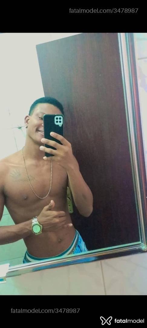 Acompanhante homem morena (o) de olhos castanhos - Pauloo