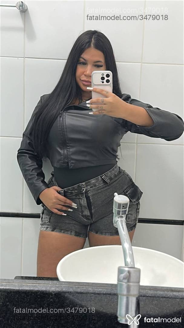 Acompanhante mulher morena (o) de olhos castanhos - Thainá