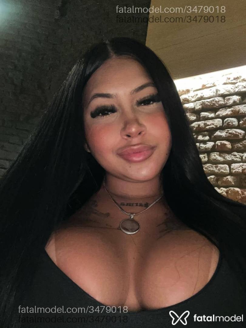 Acompanhante mulher morena (o) de olhos castanhos - Thainá