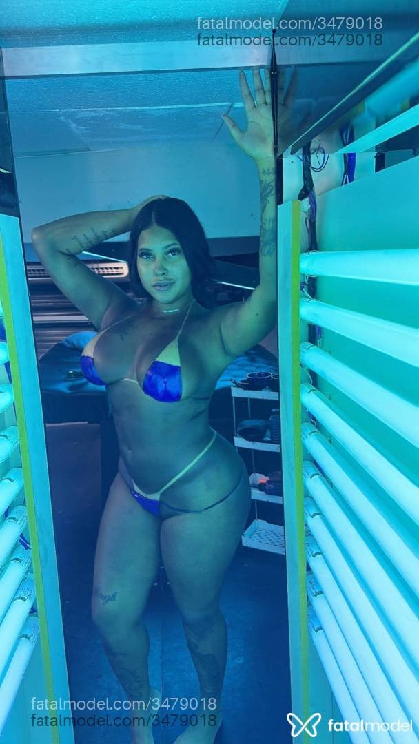 Acompanhante mulher morena (o) de olhos castanhos - Thainá