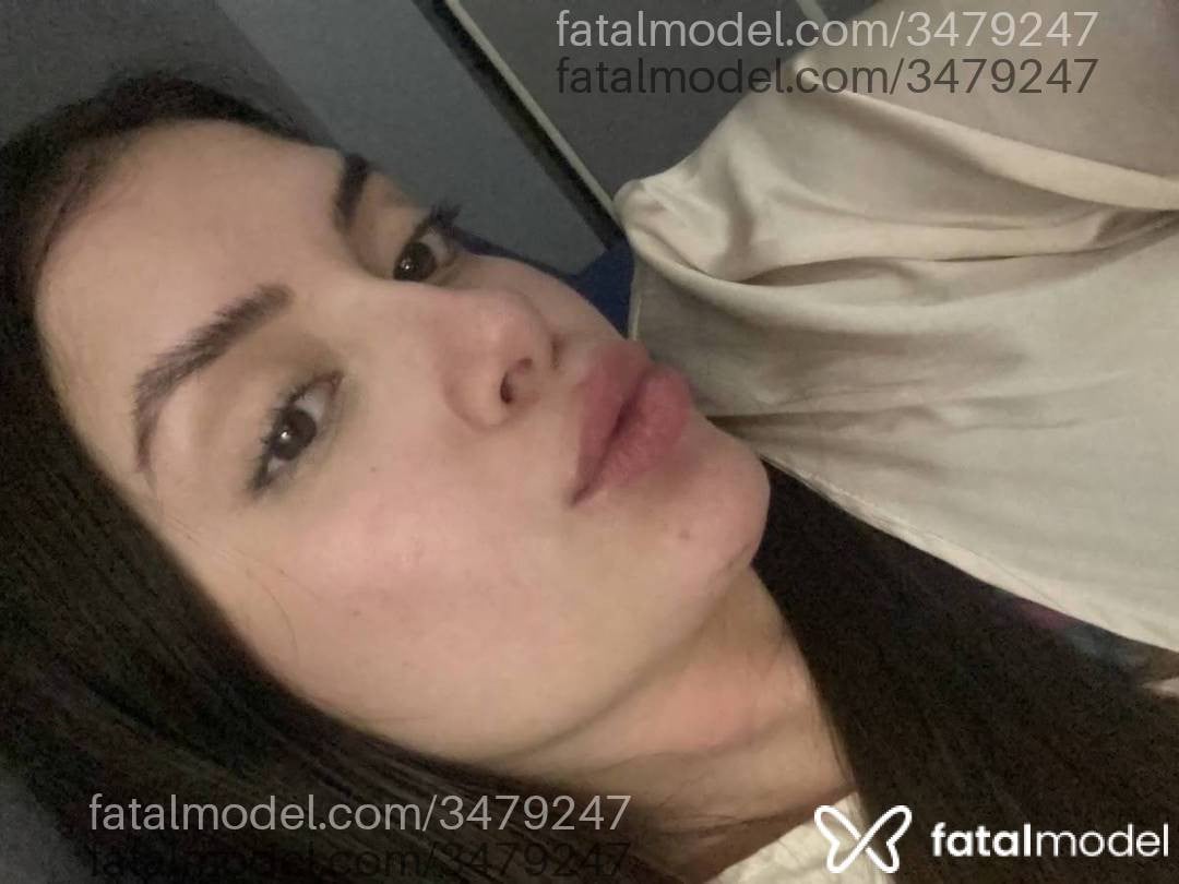 Acompanhante mulher com cabelo castanho de olhos castanhos - Dara Silva