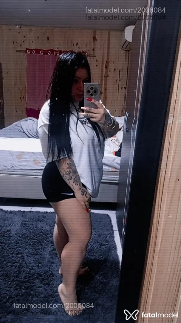 Acompanhante mulher morena (o) de olhos castanhos - Cah Silva