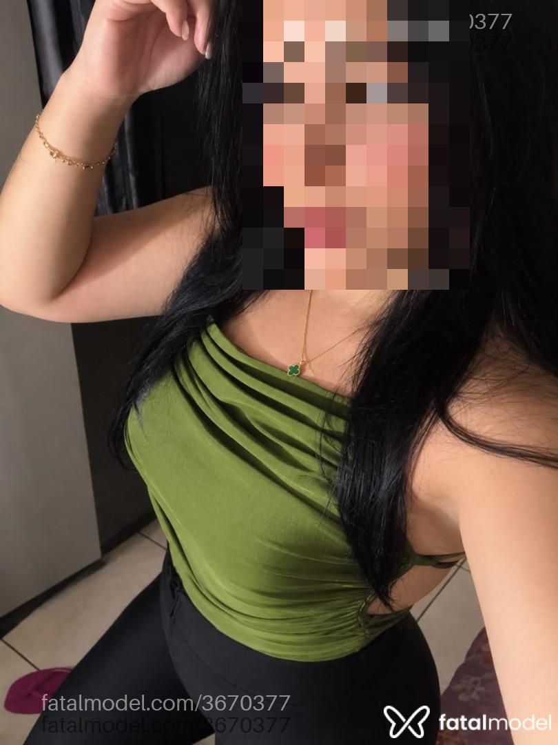 Acompanhante mulher morena (o) de olhos mel - Maya