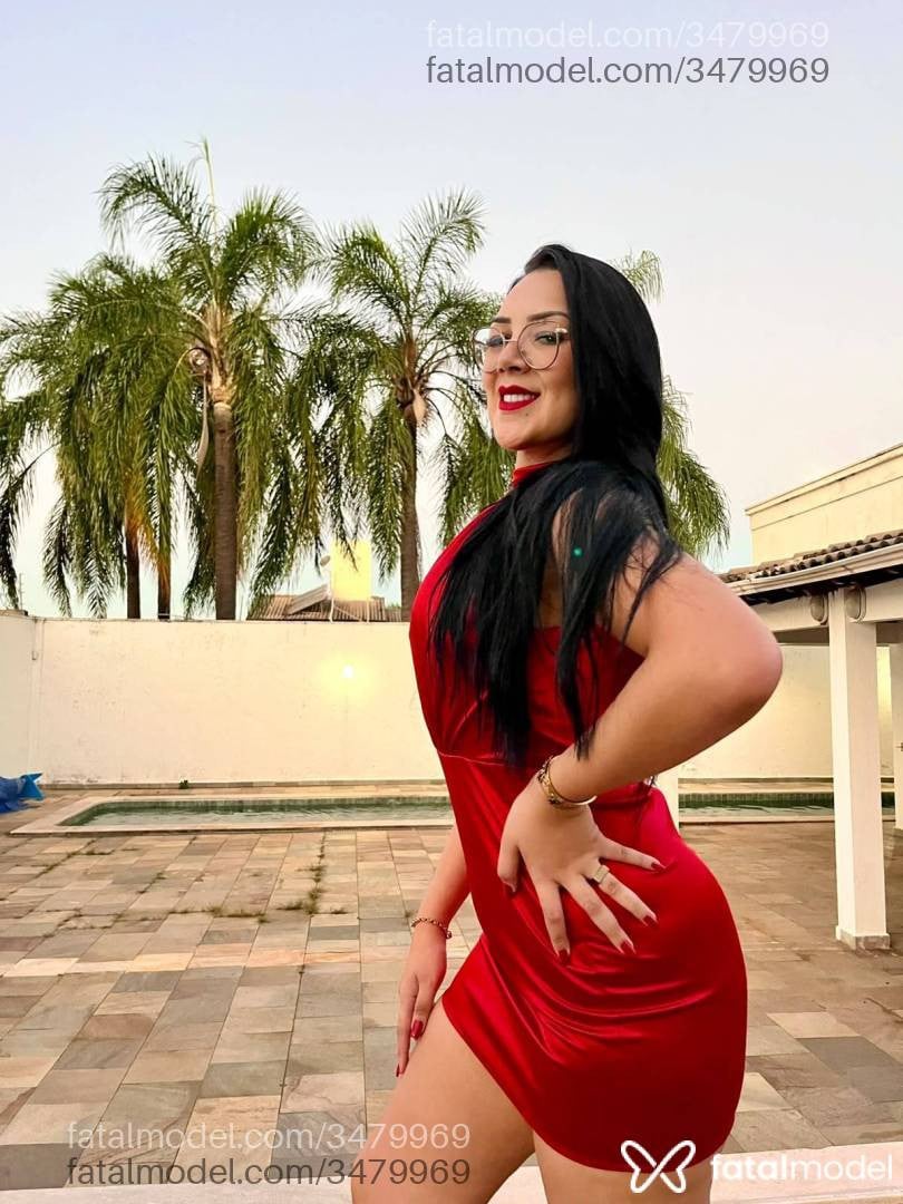 Acompanhante mulher morena (o) de olhos castanhos - Laura