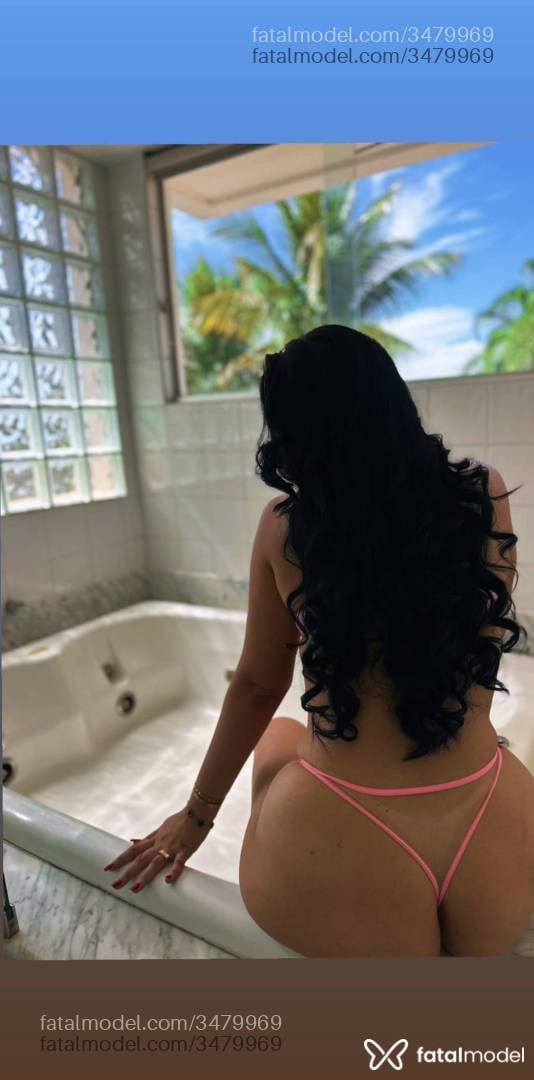 Acompanhante mulher morena (o) de olhos castanhos - Laura