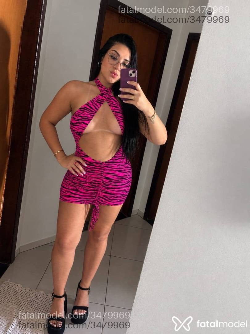 Acompanhante mulher morena (o) de olhos castanhos - Laura